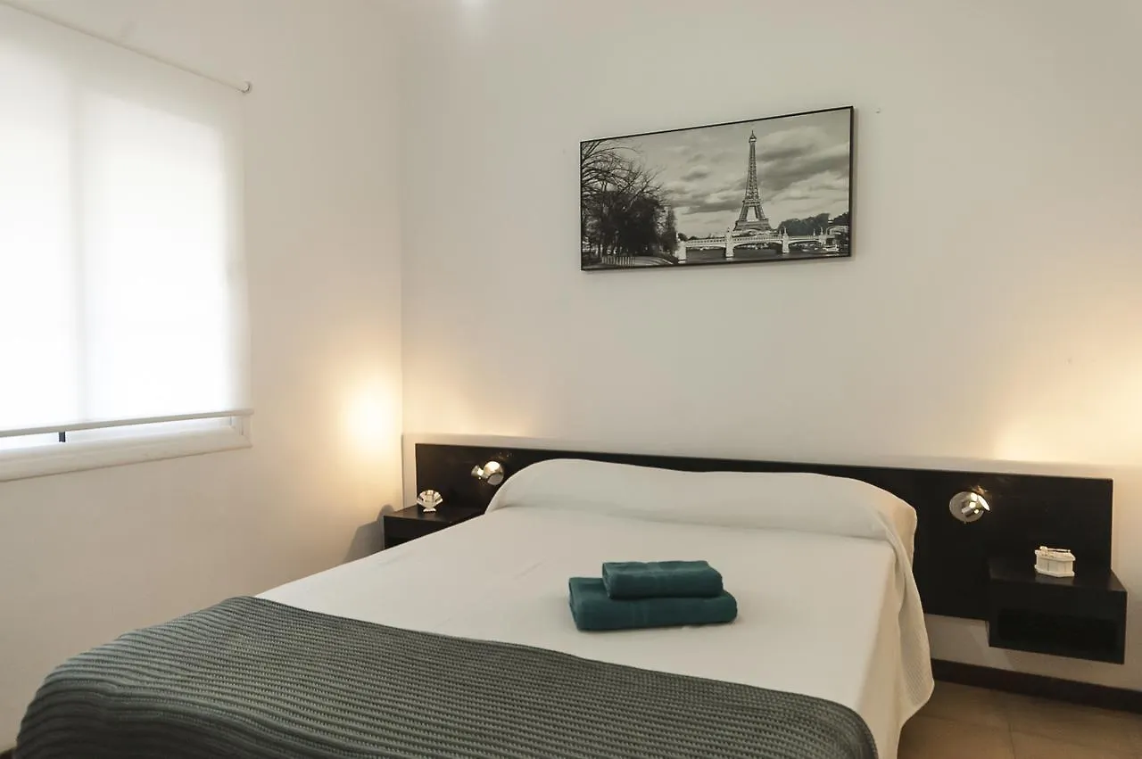 Lets Holidays Elsa Apartment Tossa de Mar Spagna